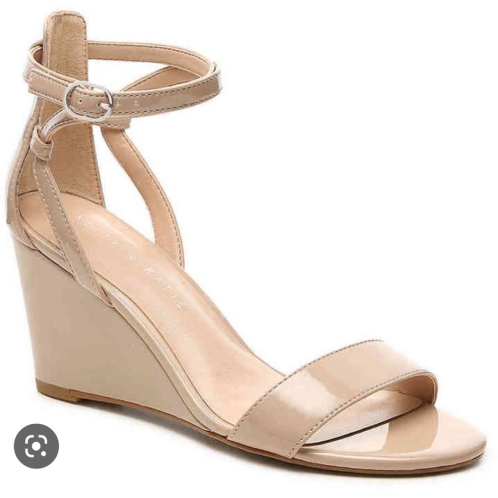 Kelly and Katie tan Addison wedge heel Sandals